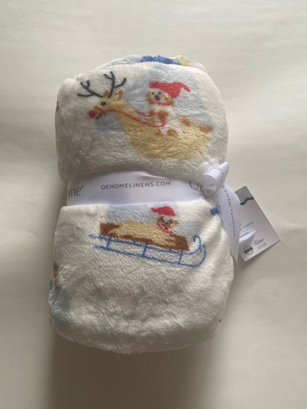 🔥3/$25🔥Festive Reindeer & Sled Plush Throw Blanket - White